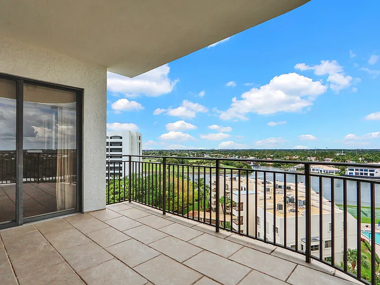 370 Golfview Rd #901 — Photo 34