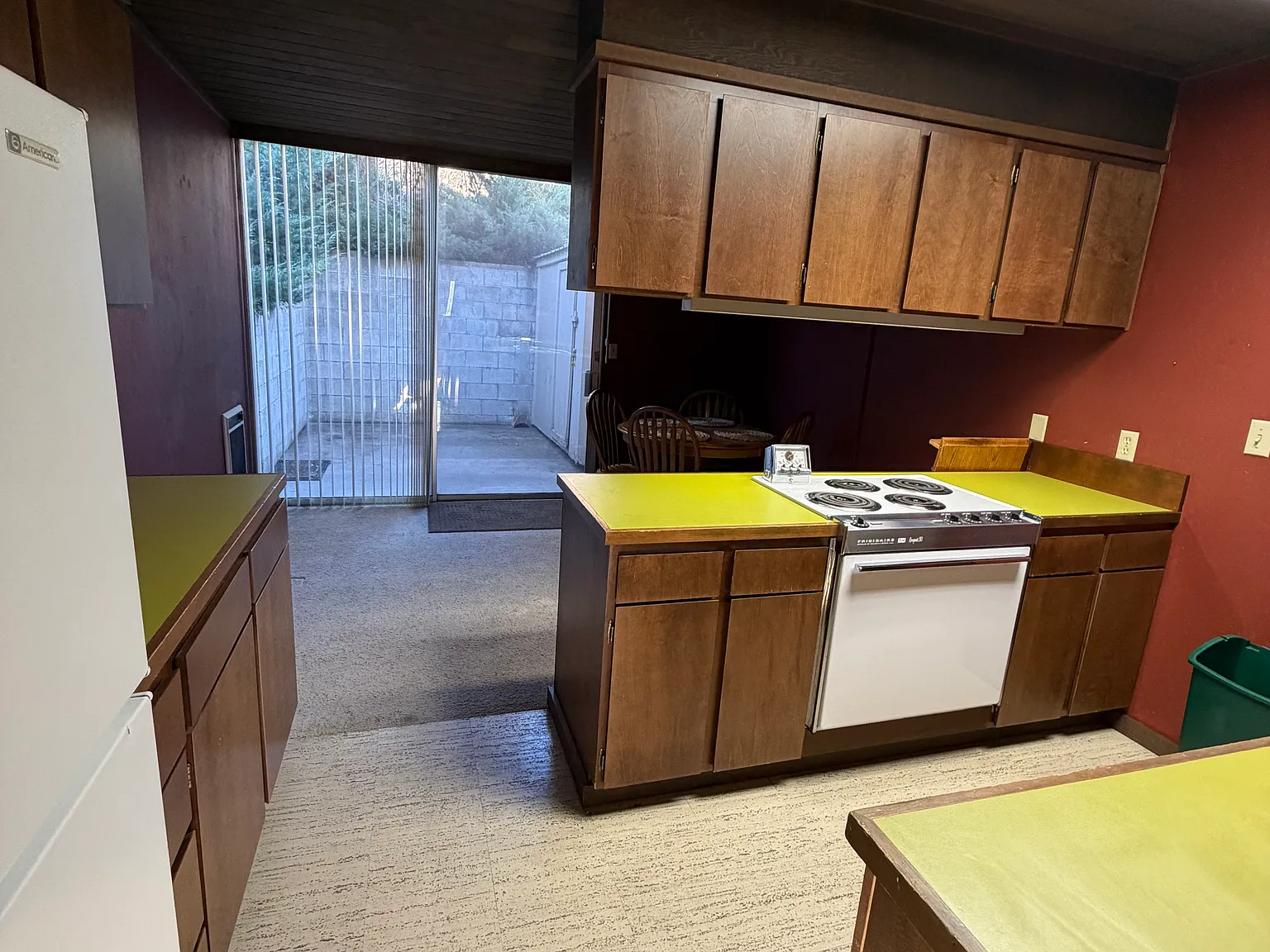 2 bed, 700 sqft, $900 — Photo 3