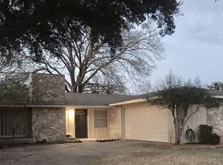 910 Pinecrest Dr, Richardson, TX 75080