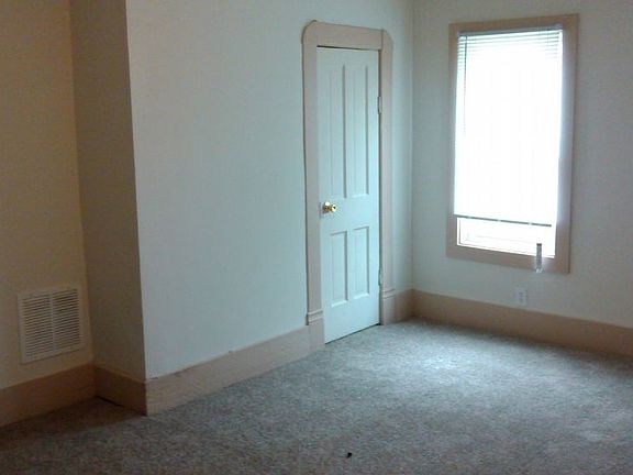 5th image of 78 N Holmes Ave