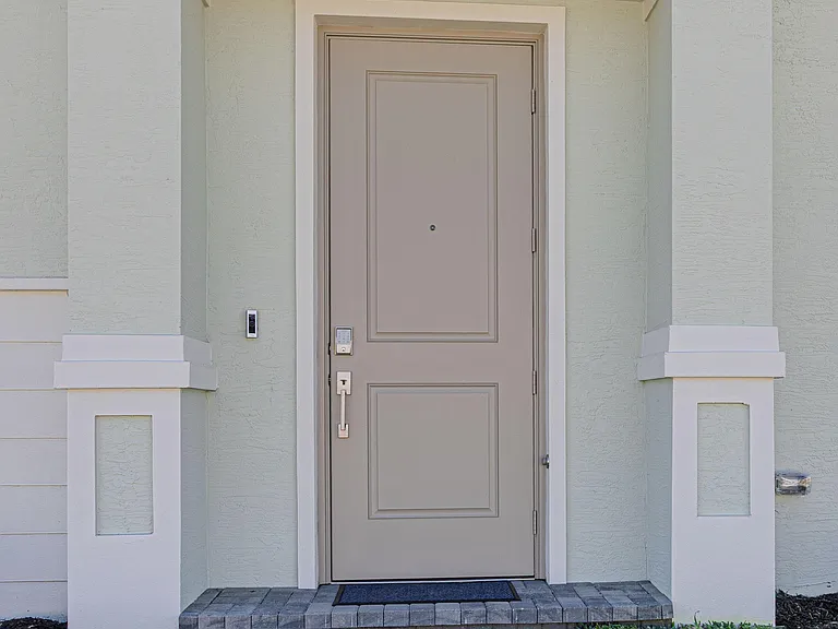 503 SE Rivergrass St — Photo 13