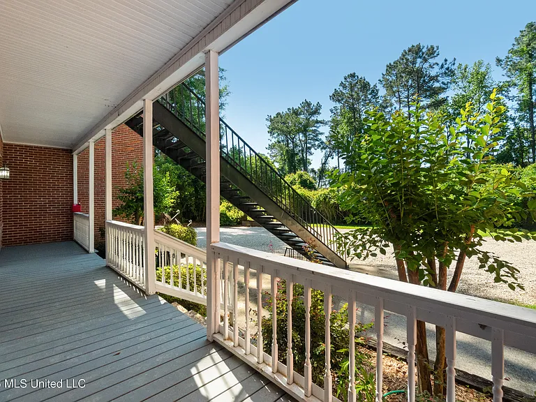 720 Broad St #1 — Photo 2