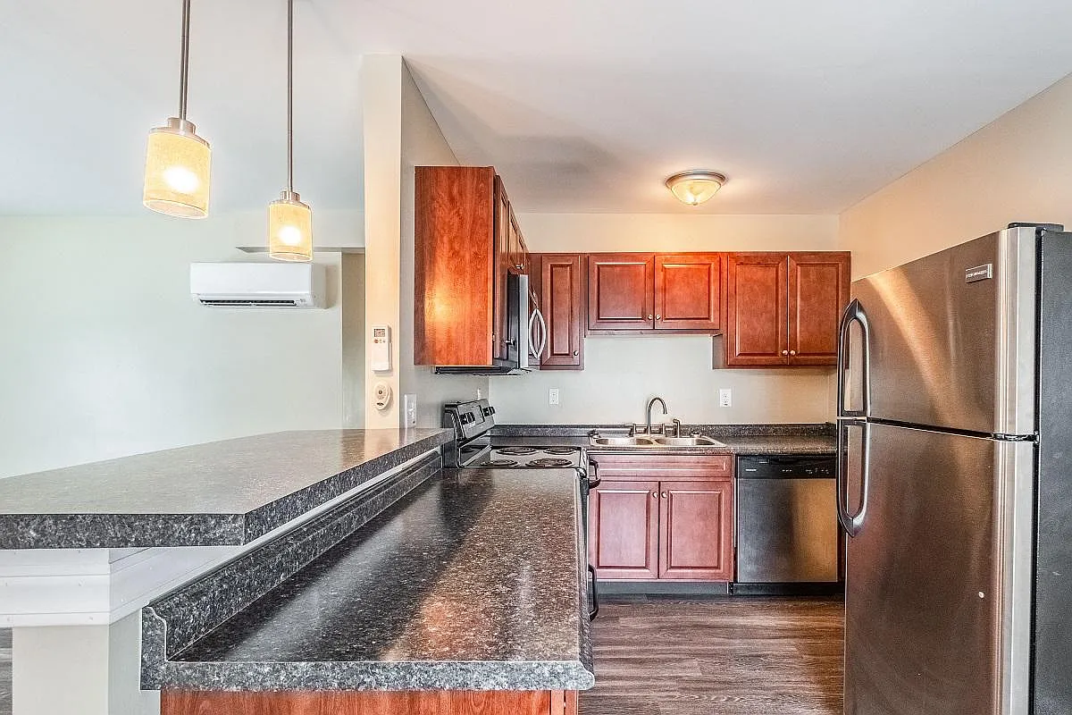 Forest View Apartments — Photo 2