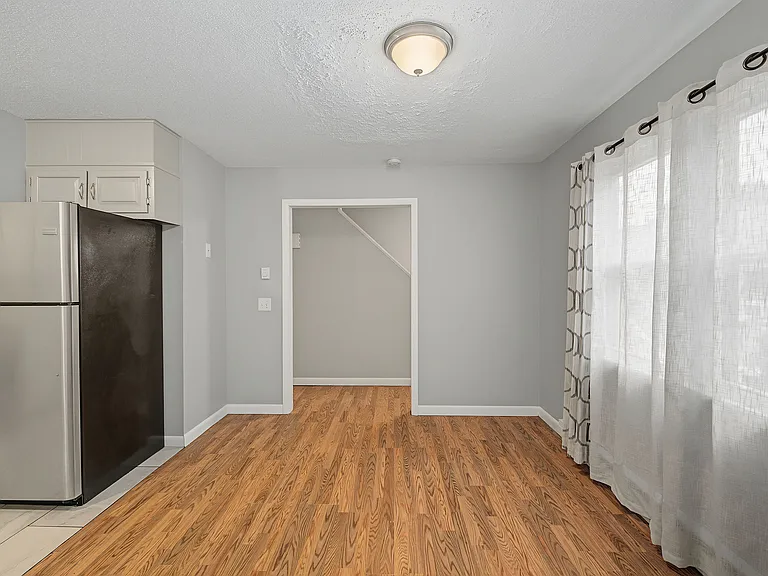 6 Irving Pl #3C — Photo 6