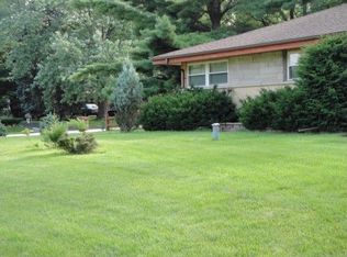 1100 N Maple Ln, Prospect Heights, IL 60070