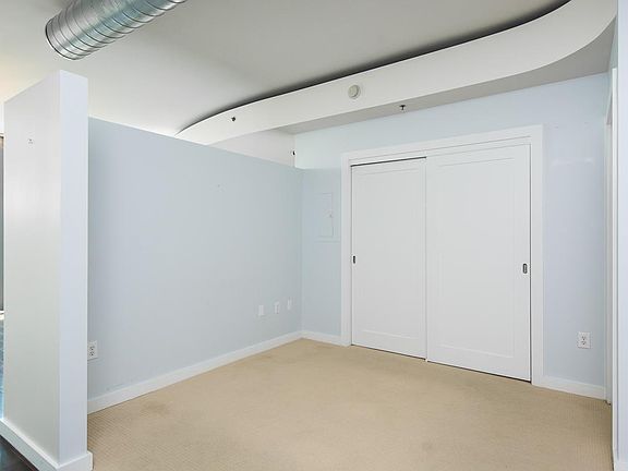 5th image of 900 20th Ave S APT 1012