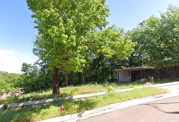 2nd image of 312 W Noble Ave Lot 9