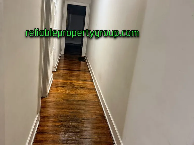610-612 W 3rd St — Photo 8