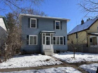 1028 Victoria St N, Saint Paul, MN 55103