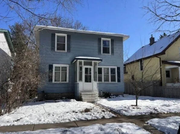 1028 Victoria St N, Saint Paul, MN 55103