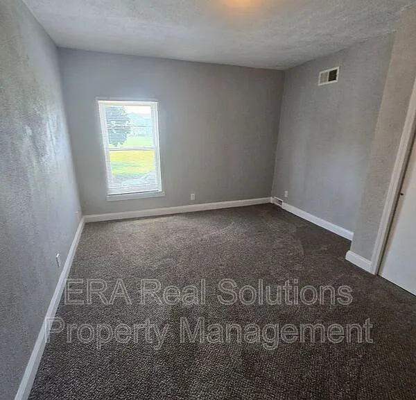2368 S 5th St — Photo 10