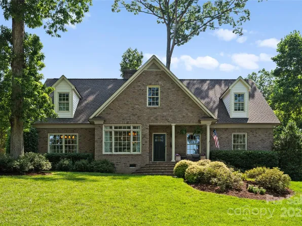 901 Hartford Ave, Charlotte, NC 28209