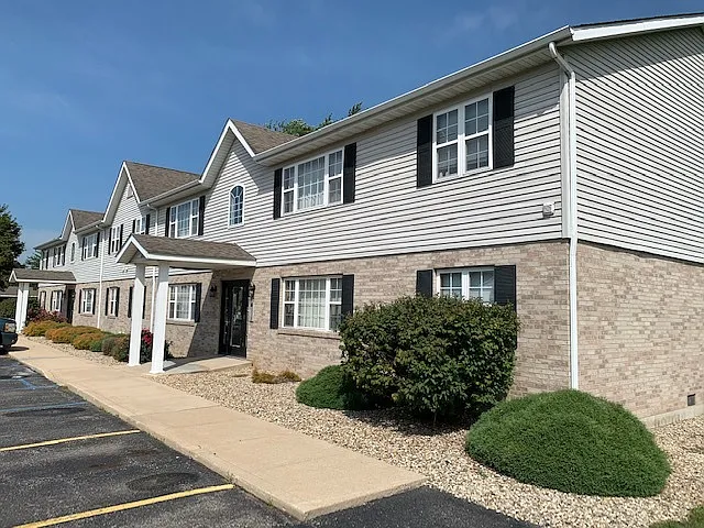 1615 Firestone Ln — Photo 1