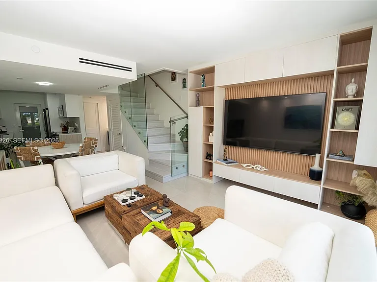 881 Ocean Dr #Townhouse 15 — Photo 16