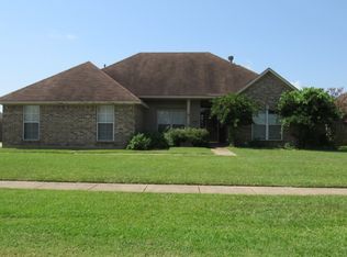 5772 Gold Crest Dr, Bossier City, LA 71112
