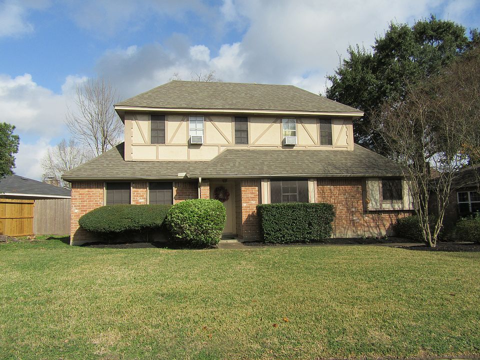 13322 Campos Drive - Home