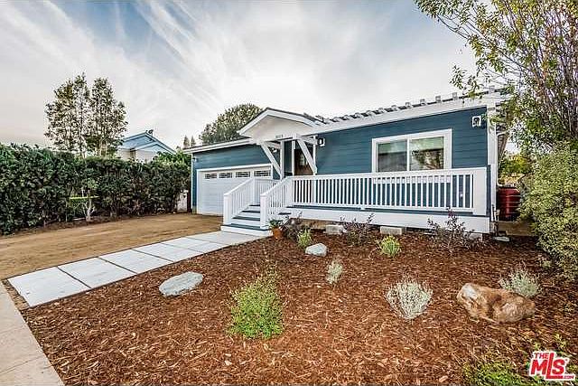 1st image of 3013 S Beverly Dr