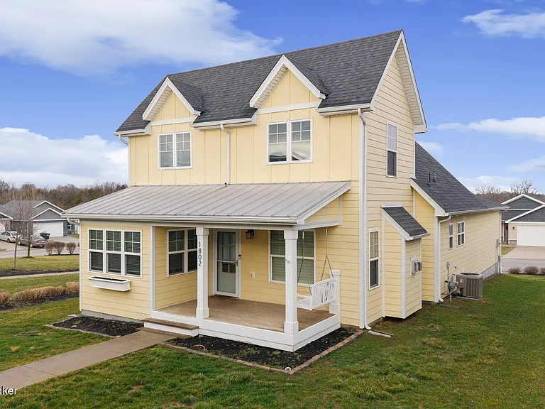 1802 Faith Ave — Photo 3