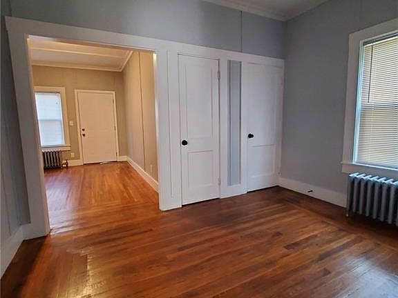 5th image of 27 Centre St