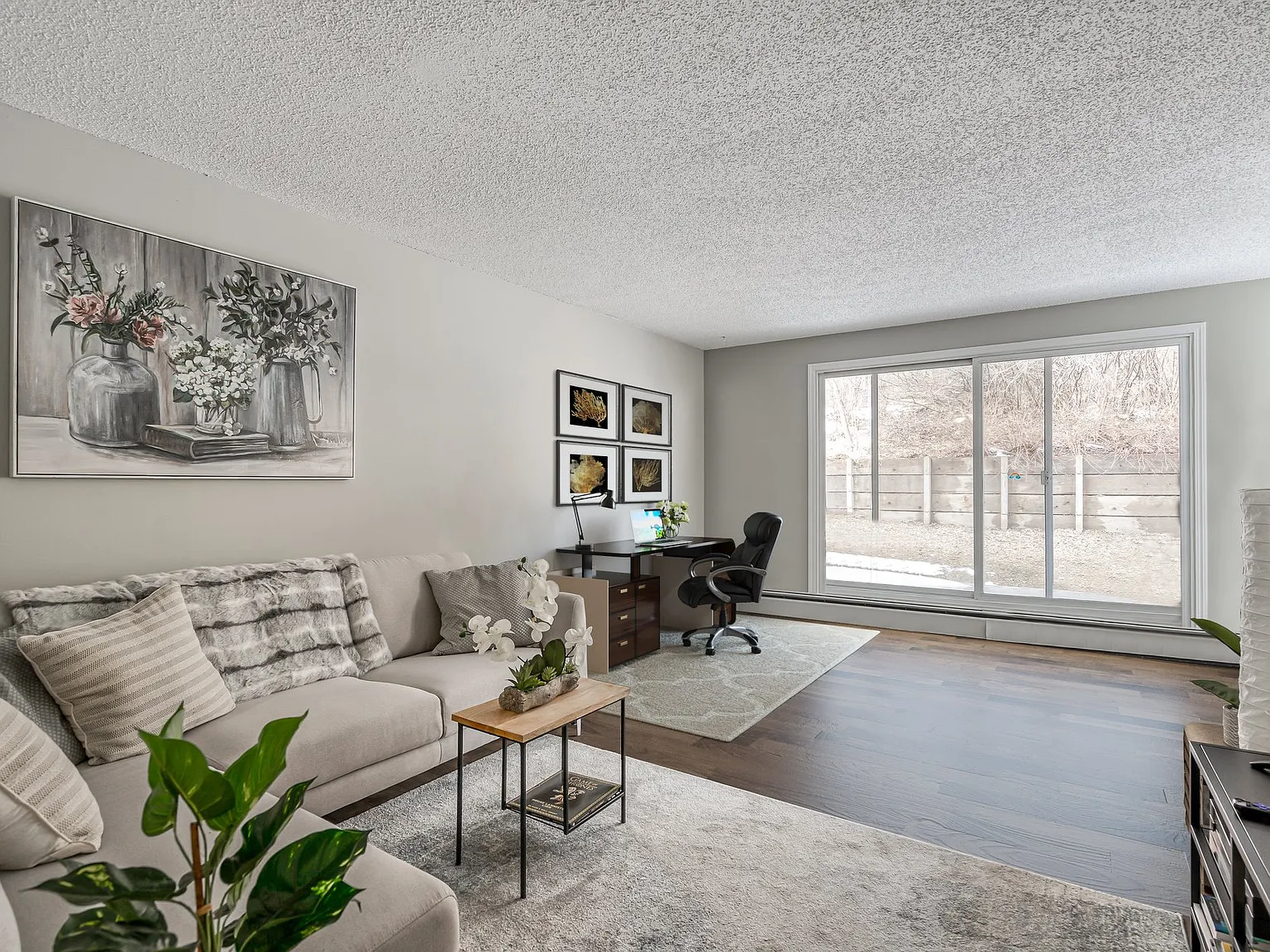 Calgary Grier Place — Photo 3