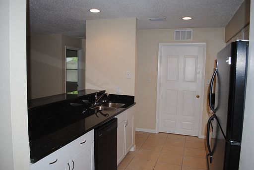 3rd image of 2507 S Mills Ave