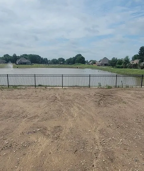 3905 W Laredo St — Photo 3