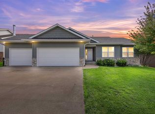 63 Camden Rd, Iowa City, IA 52245