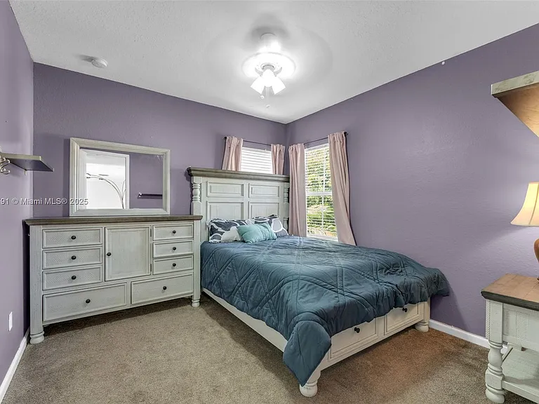 1755 NE 37th Ave — Photo 13