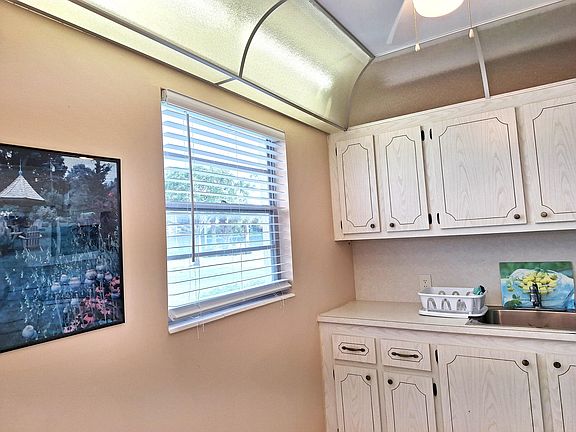 4th image of 53 Brighton Dr E #53-B