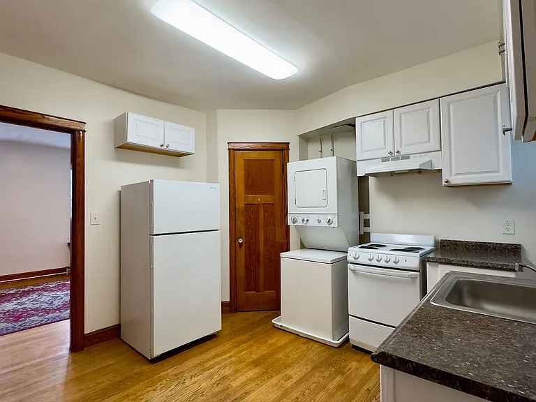 For Rent: Contemporary Living at 402 Folcroft St, — Photo 6