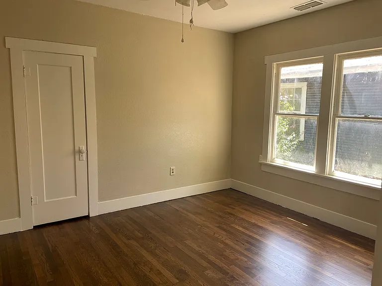 1302 Jeanette St — Photo 6