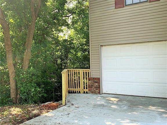3rd image of 602 Camellia Dr #A