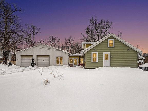 2nd image of 33187 Pokagon Hwy