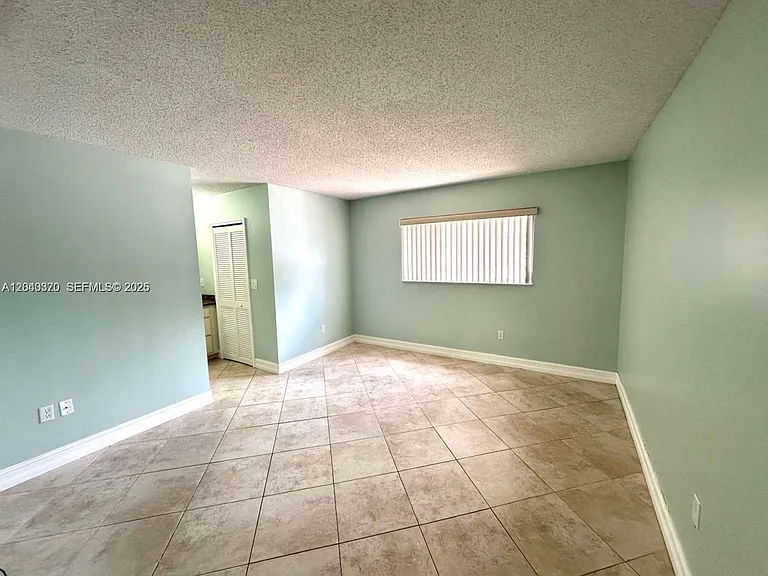 2514 SW 138th Ave #- — Photo 8