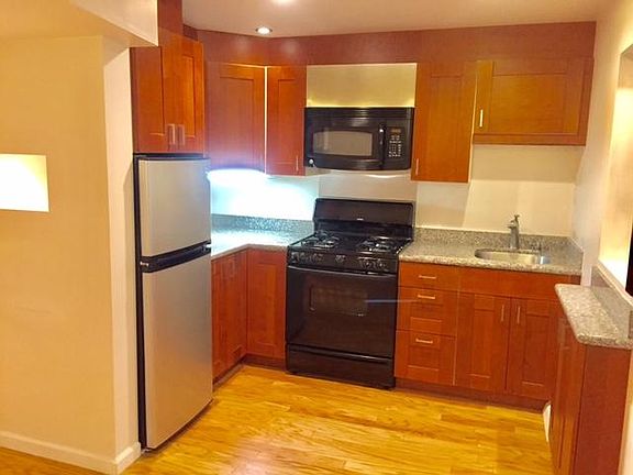 3rd image of 2028 Laguna St #A