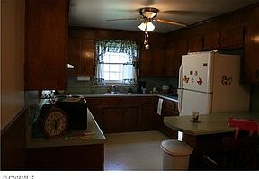 5th image of 312 S Mesa Dr