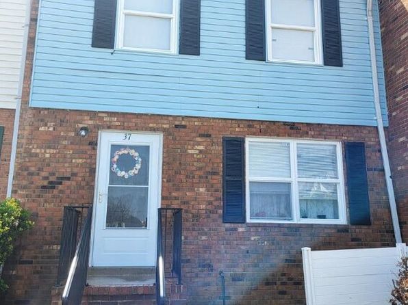 37 Bristol Ct