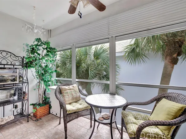 2050 NE 39th Street #N303, Lighthouse Point, FL 33064