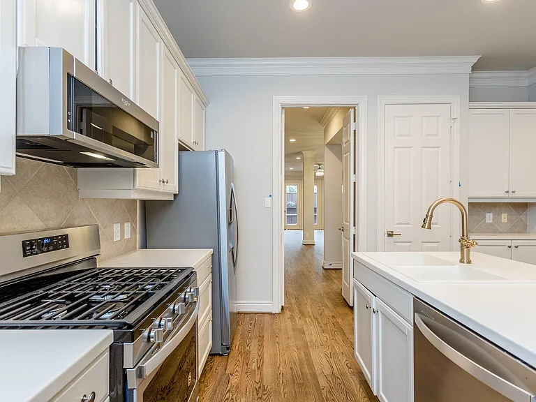 2504 Park St #B — Photo 18