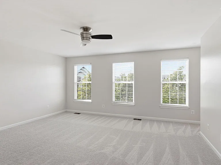15360 Kensington Park Dr — Photo 16