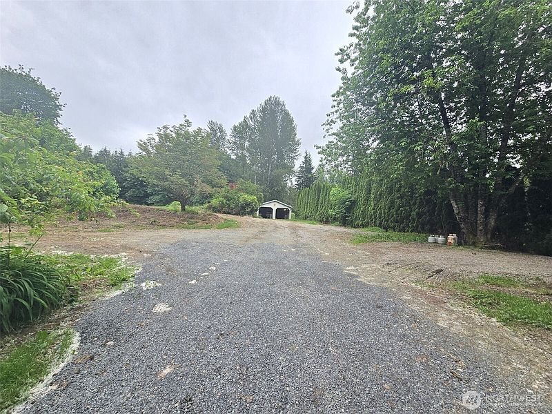 3rd image of 13209 Woods Lake Road
