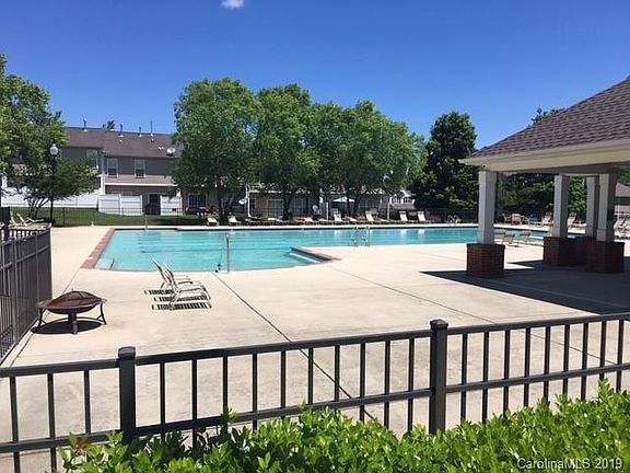 5th image of 8570 Carolina Lily Ln