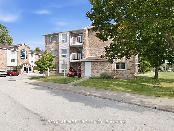 2nd image of 301-1061 Vansickle Rd N #301