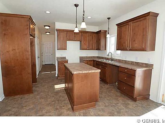 5th image of 22 Ashview Dr