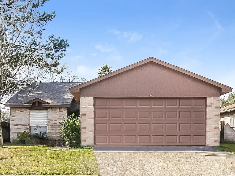 12627 Day Hollow Ln — Photo 1
