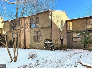 3139 Eakin Park Ct, Fairfax, VA 22031