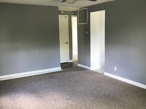 2nd image of 1122 Roseland Ave