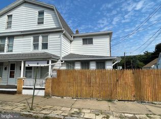 517 E 3rd St, Mount Carmel, PA 17851