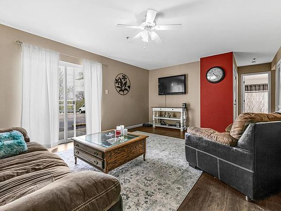 2nd image of 14 Eagle Rock Cv Unit 104