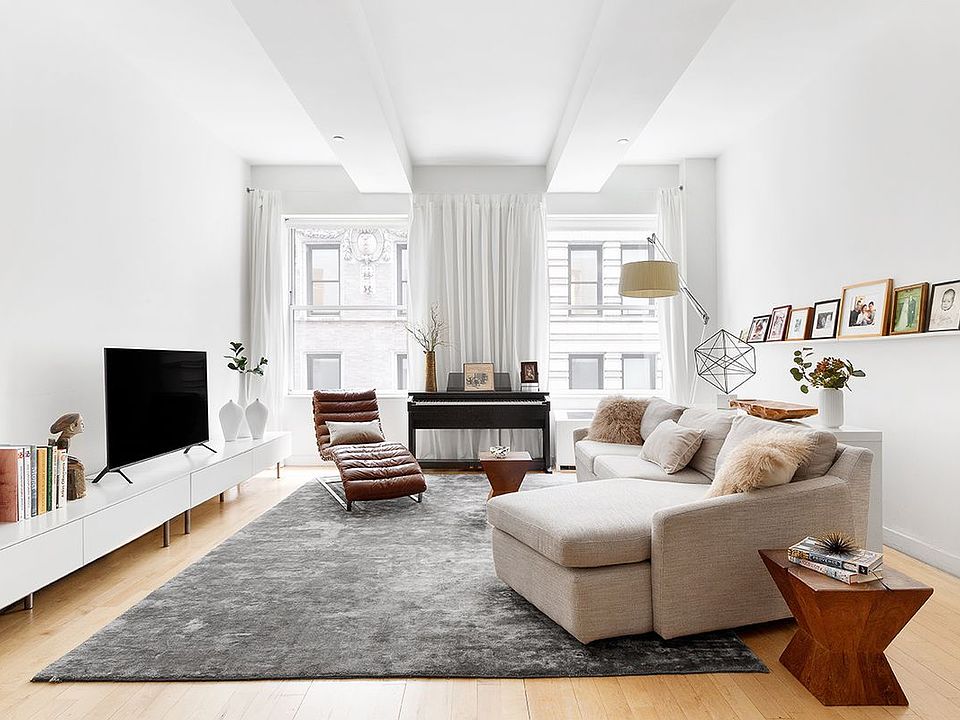 1st image of 15 Broad St APT 1726